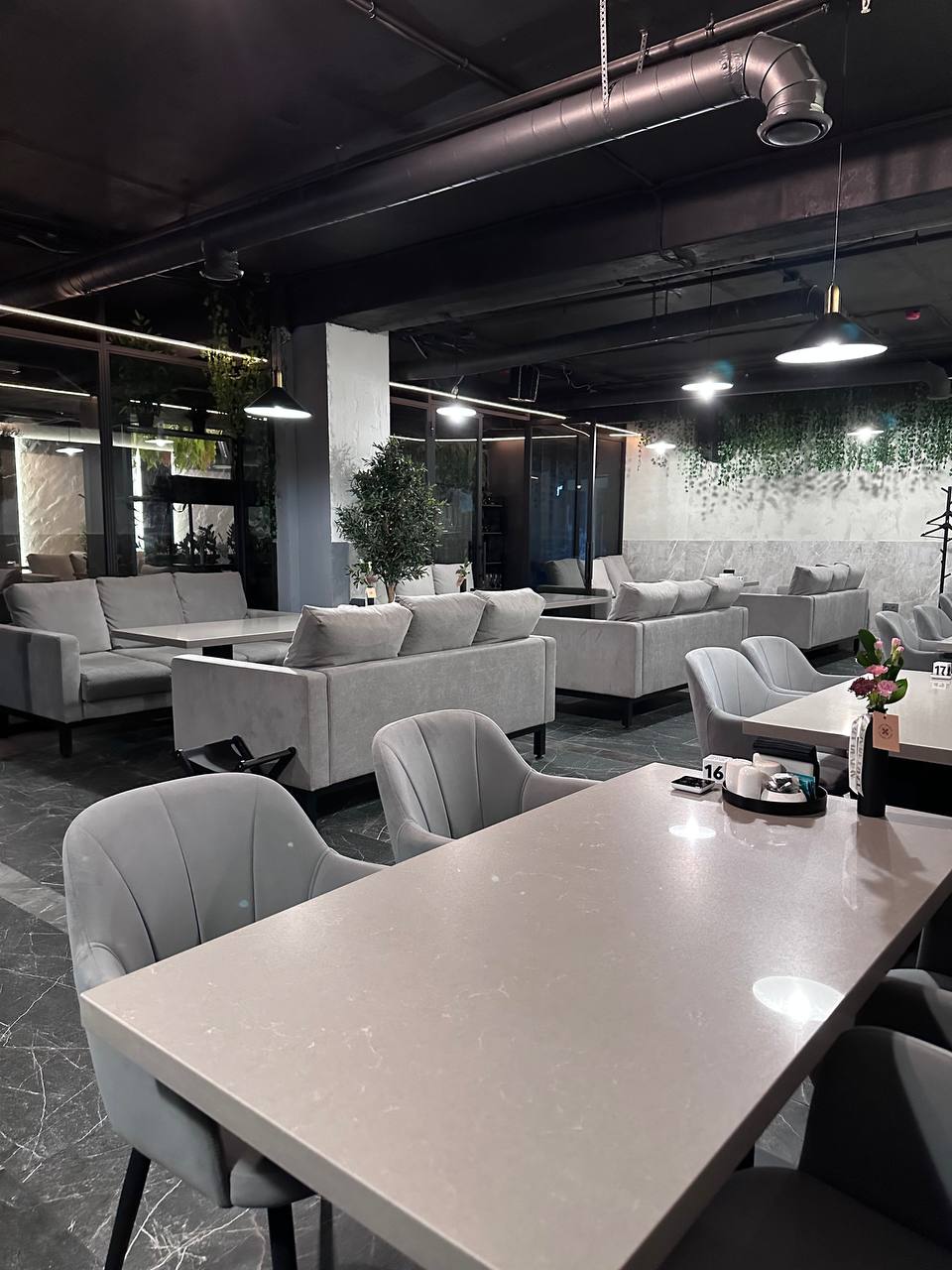 Sotto - средний зал